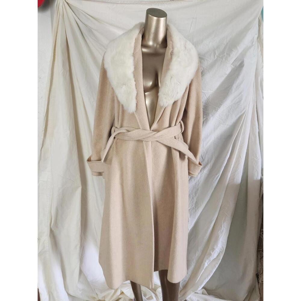 Union Made Vintage American Bazaar Cream  Wool Coat .sz.M  Old money Celebrity